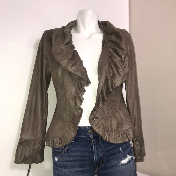 Extenzo Paris Ruffled Suede Stretch Button Blazer - Picture 2 of 11